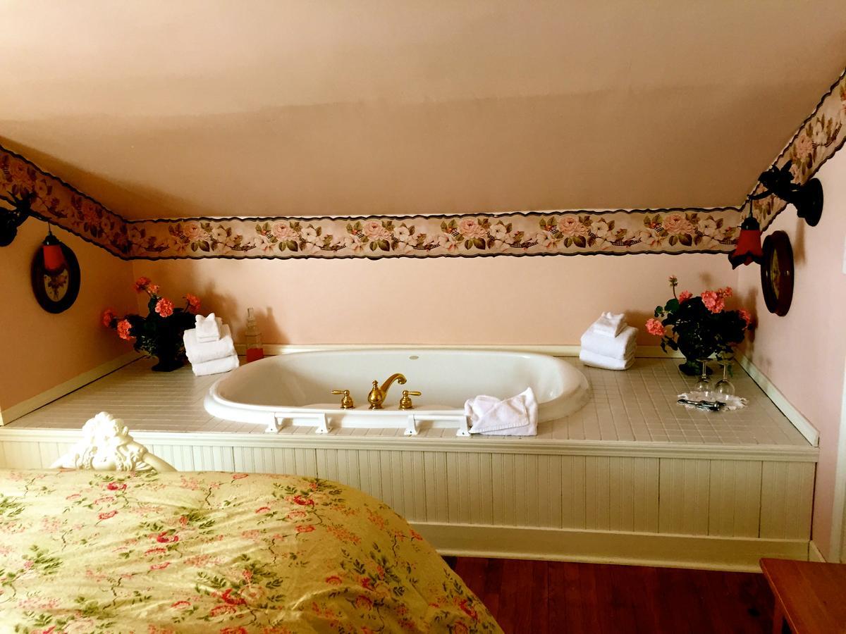 Annie Wiggins Guest House Galena Buitenkant foto